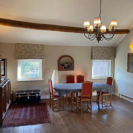 La Bruyere Du Coq Stables Guest House Sart-Dames-Avelines Exterior photo